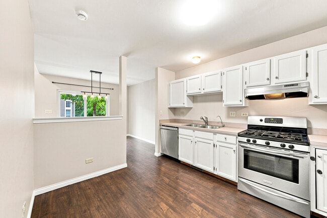 Building Photo - 24 Cedar Grove Ct