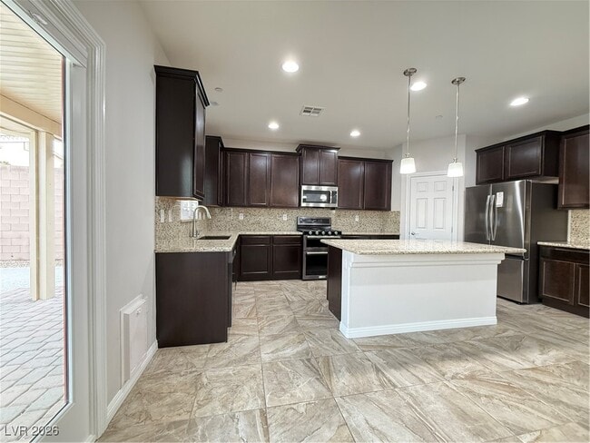 Building Photo - 132 Dunblane St