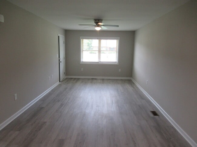 Building Photo - Newly Renovated Duplexes in Lincolnton – N...