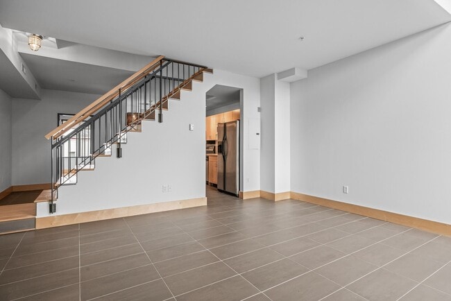 Building Photo - Modern 1-Bed 1.5-Bath + Den Condo in Minneapolis!