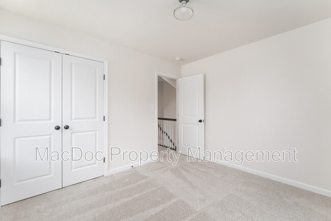 Building Photo - 105 Hillcrest Dr