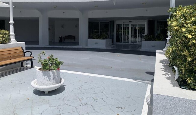 Building Photo - 1340 S Ocean Blvd