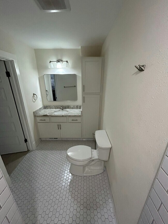 Building Photo - 3204 N Humboldt Blvd