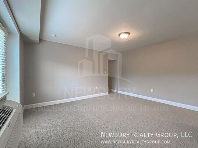 Building Photo - 104 W Steuben St