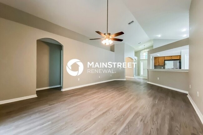 Building Photo - 4 Bedroom Pet-Friendly Home in Spring Hill...