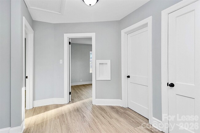 Building Photo - 1521 Effingham Rd