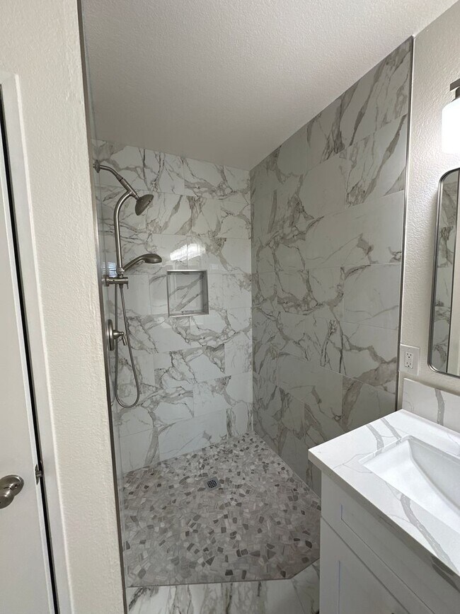 Building Photo - SCRIPTS RANCH-FULLY REMODELED  2 BED, 2.5 BATH - AVAILABLE NOW!