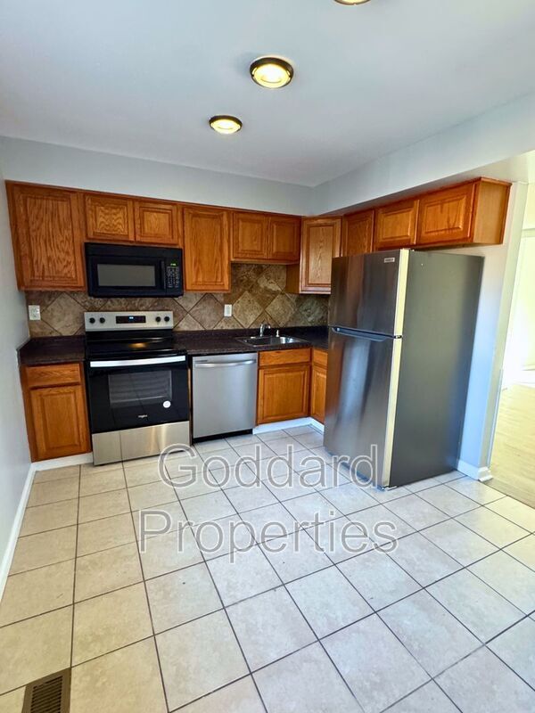 Building Photo - 7326 Mossy Brink Ct