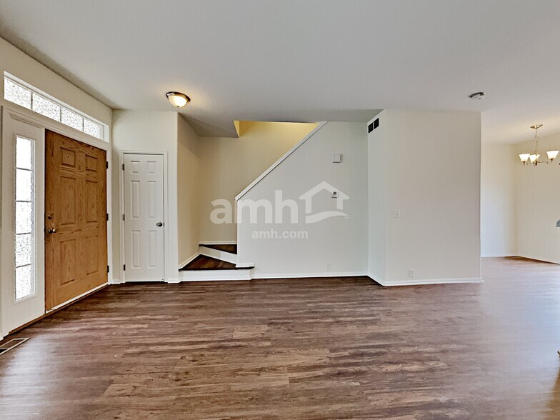 Building Photo - 15833 E 98th Pl