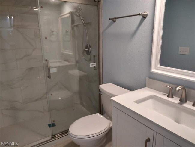 Building Photo - 4928 Vincennes St