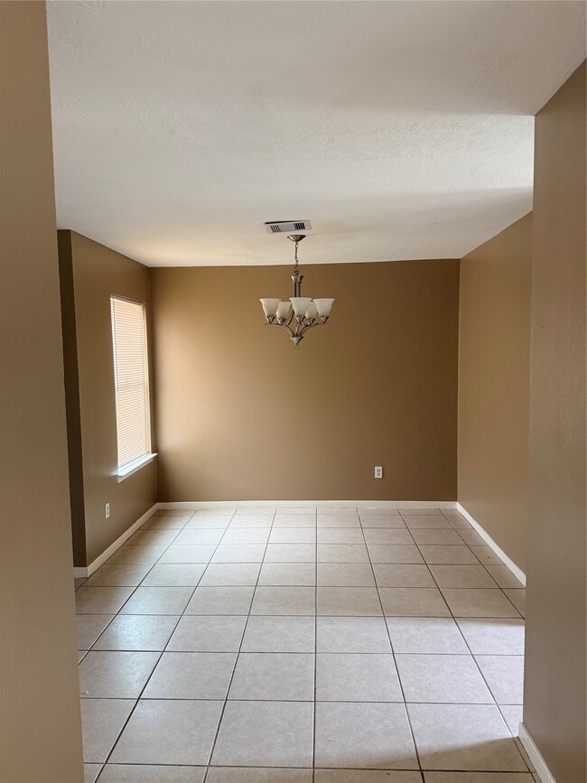 Building Photo - 4819 May Arbor Ln