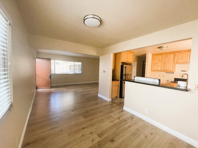 Dining Area - 2516 Grant Ave