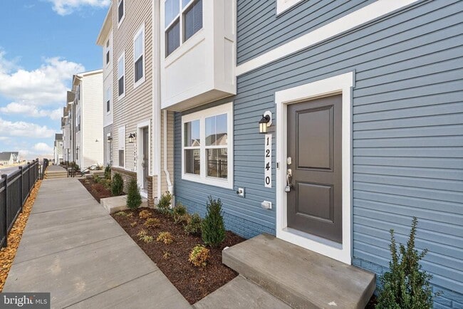 Building Photo - 1240 Red Clover Ln