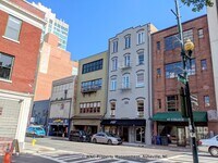 Building Photo - 51 College St