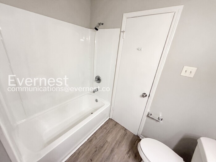 Building Photo - 2201 Pentland Dr