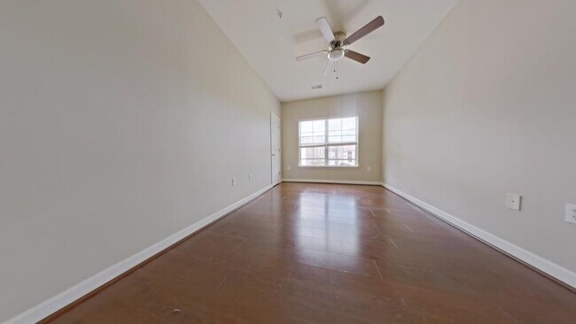 Building Photo - 7108 W Friendly Ave