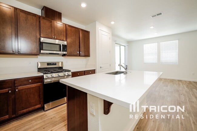 Building Photo - 2506 Wolf Willow Ct