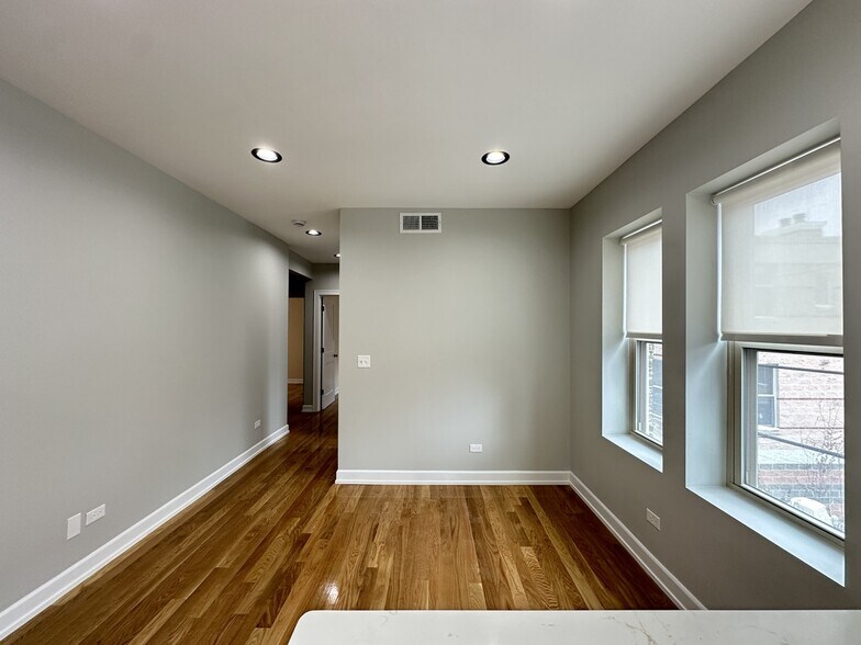 Building Photo - 234 S Maple Ave