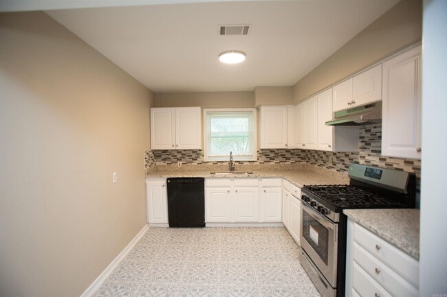 Building Photo - 2310 Blackwood Rd