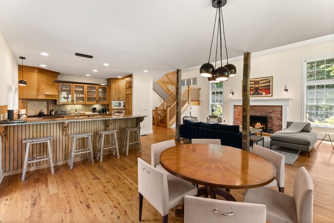 Building Photo - 84 Gunn Hill Rd