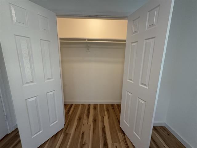 Building Photo - 1202 Valley View Dr