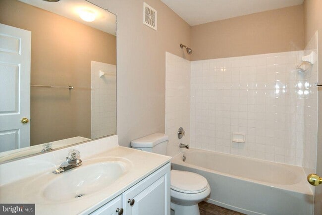 Building Photo - 11361 King George Dr