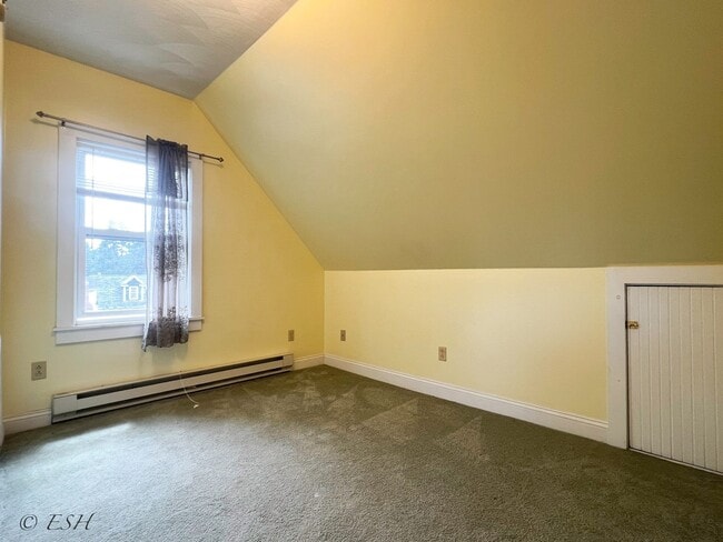 Building Photo - 12 Pinehill St