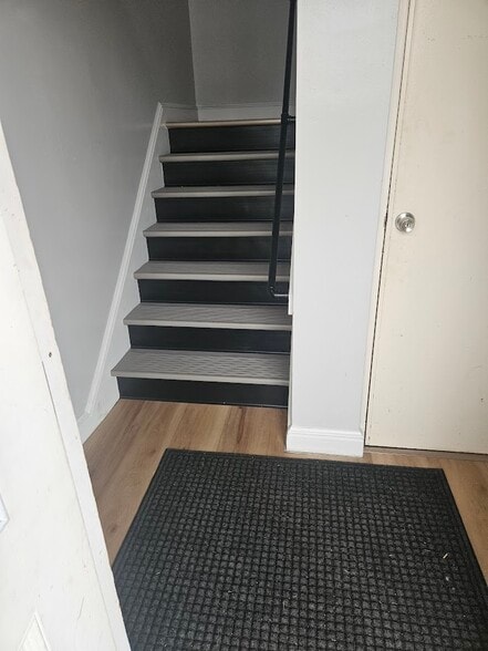 Front Entrance - 517 S 24th St