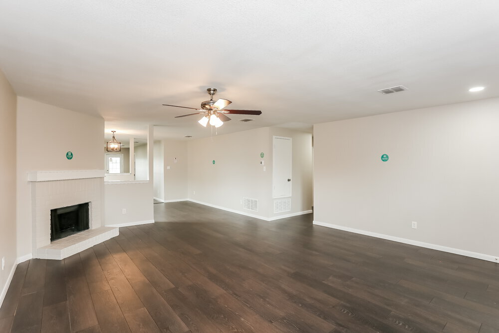 Building Photo - 6019 Guilia Dr