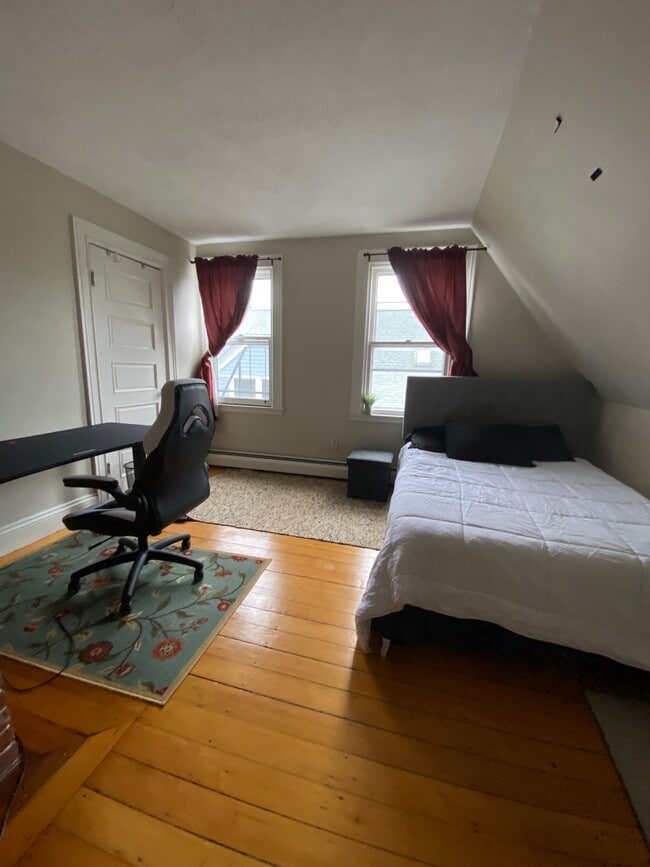 Bedroom 2 - 273 Bowen St