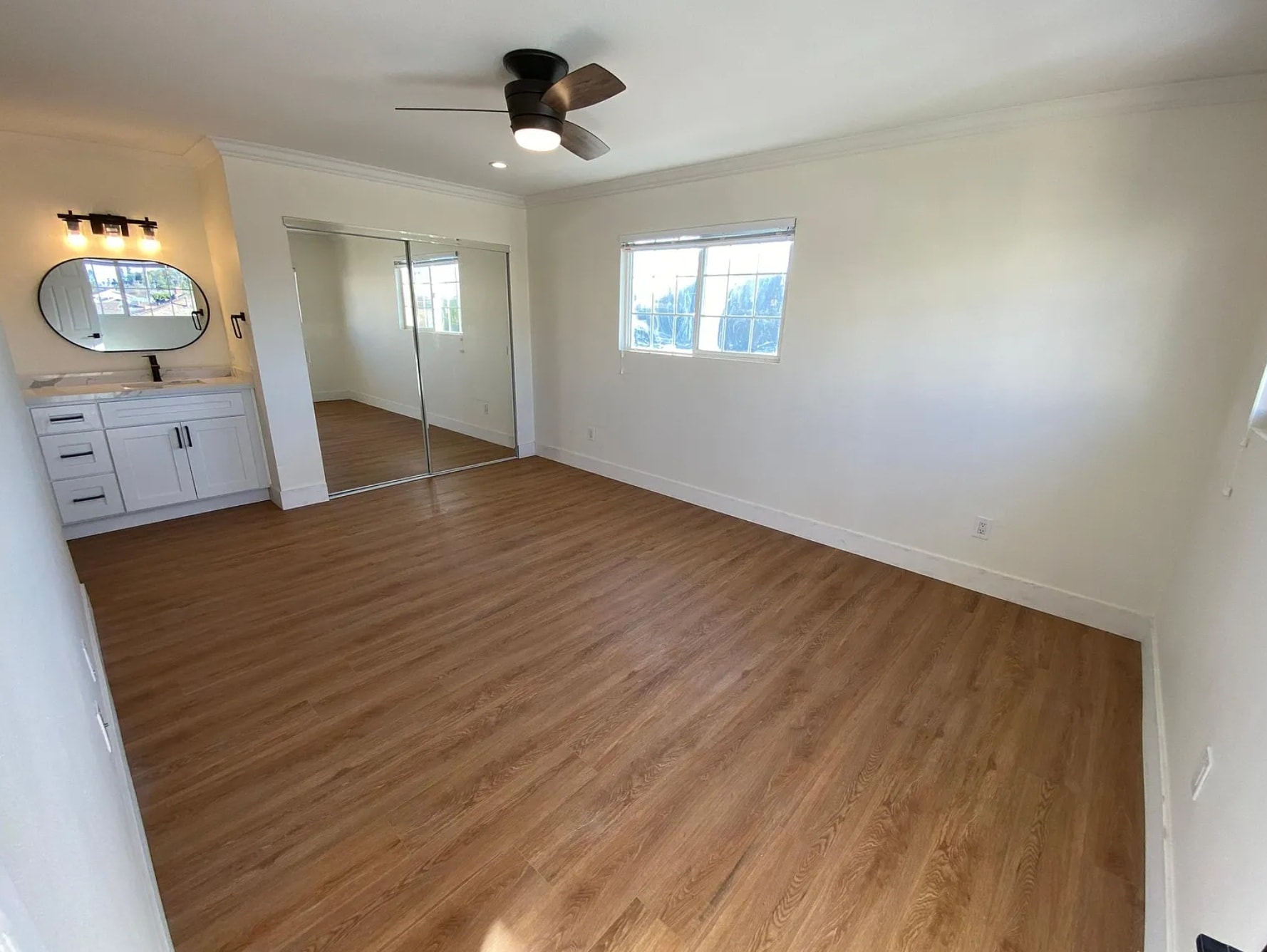 Building Photo - 2937 W Carson St