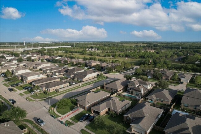 Building Photo - 301 Turquoise Trade Dr