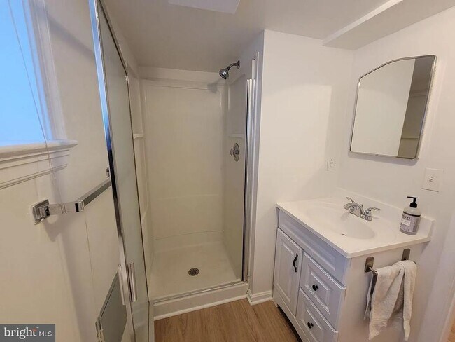 Building Photo - 1418 44th St NW