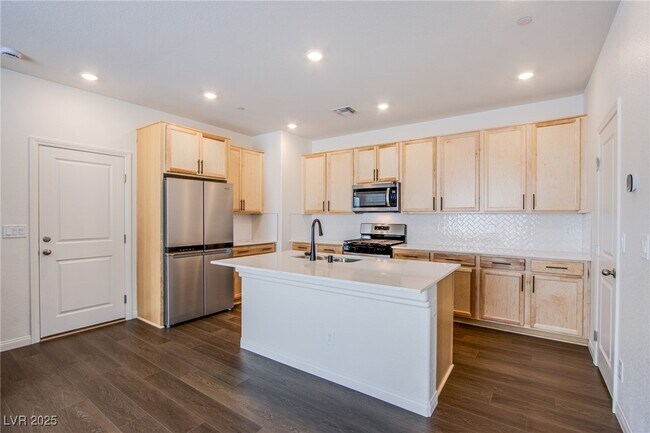 Building Photo - 2758 Pellaro Walk