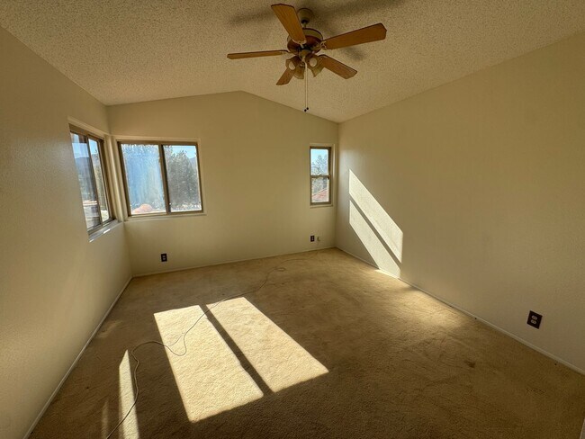 Building Photo - Hilton Head 3 Bedroom Home