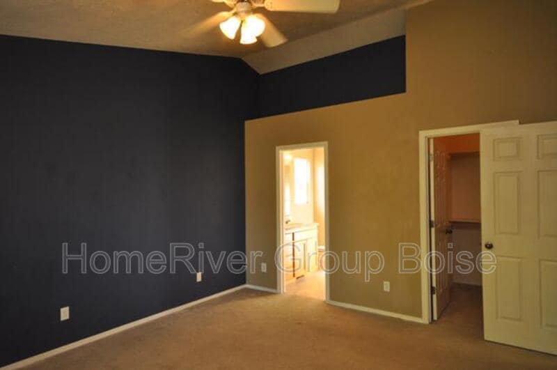 Building Photo - 16870 N Barrymore Dr