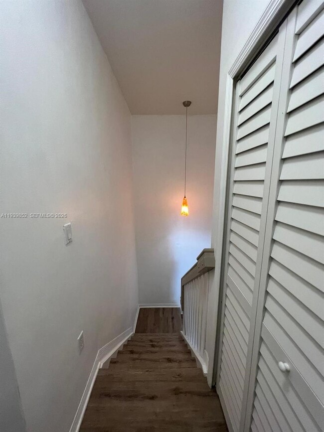 Building Photo - 721 SW 107th Ave