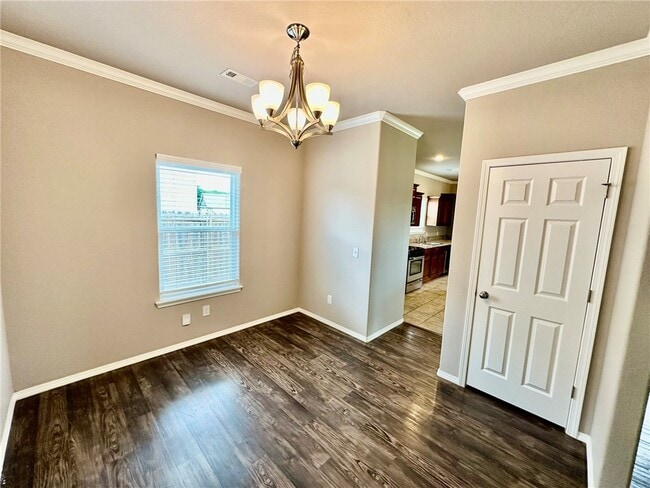Building Photo - 433 North Drewrys Bluff Drive