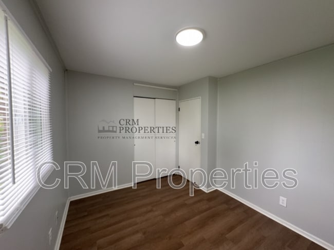 Building Photo - 5204 Arrowhead Blvd