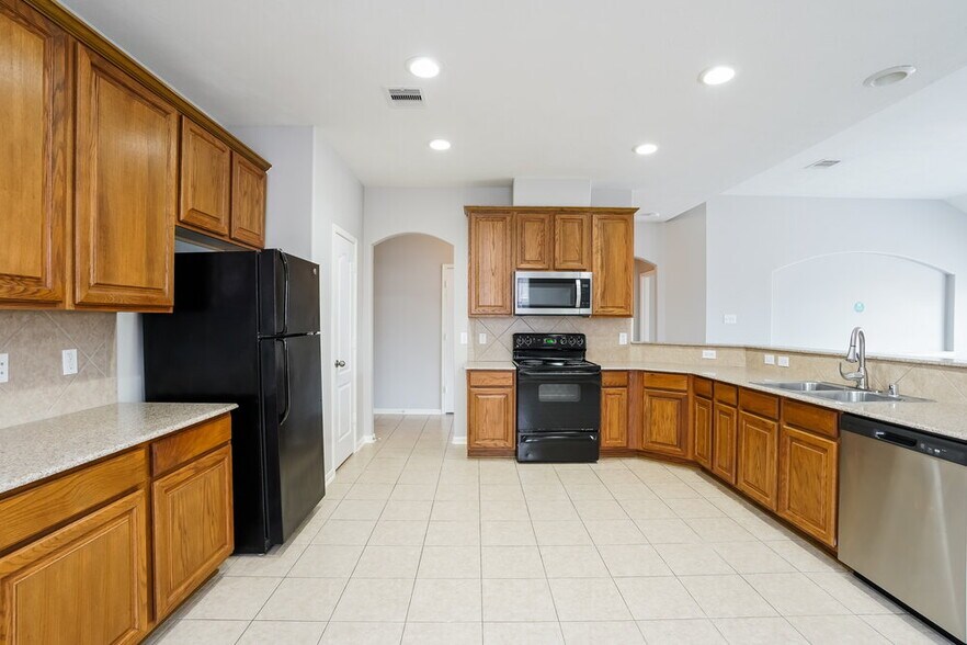 Building Photo - 26019 Chapman Falls Dr