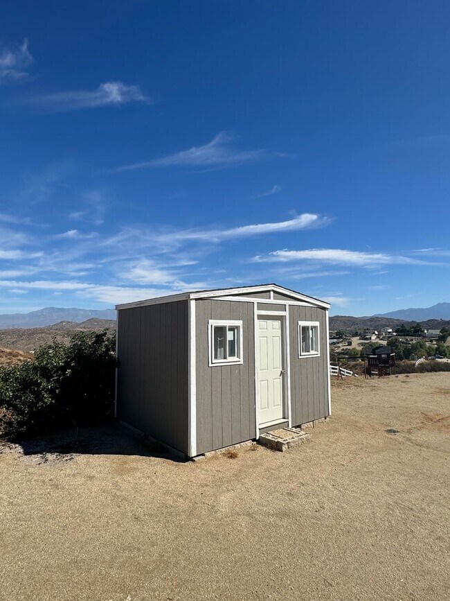 Building Photo - Ranch Style Home Here In the Heart of Perris