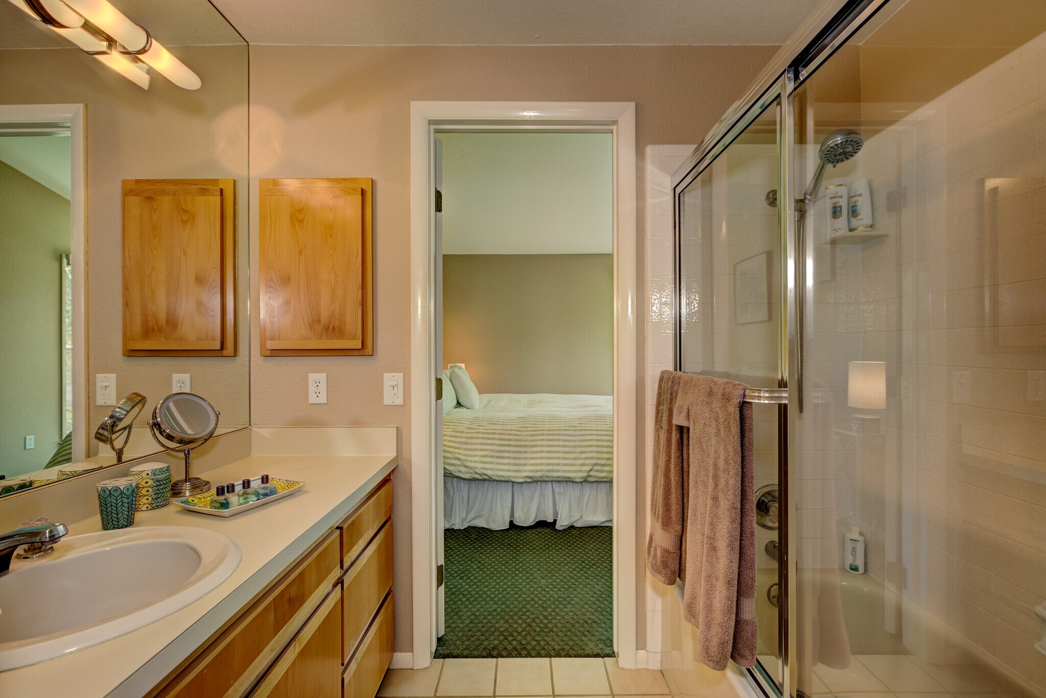 Building Photo - 1923 S Teal Ln