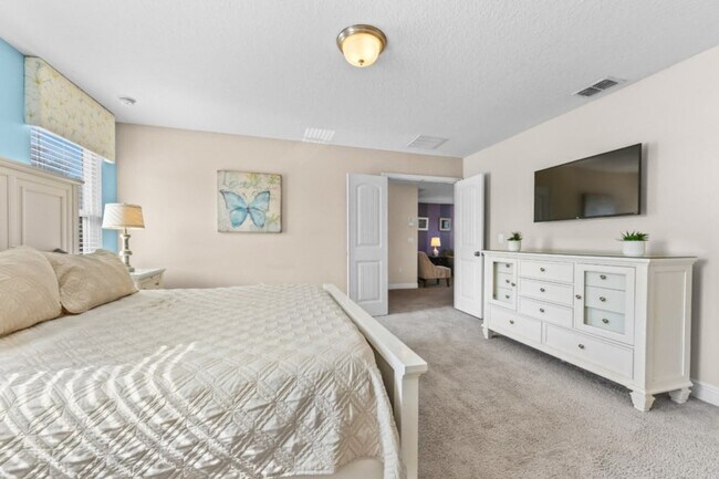 Building Photo - 4425 Acorn Ct