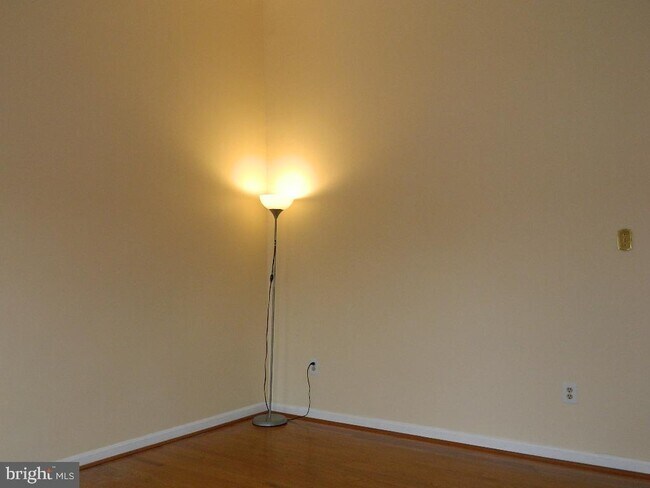 Building Photo - 18520 Cherry Laurel Ln