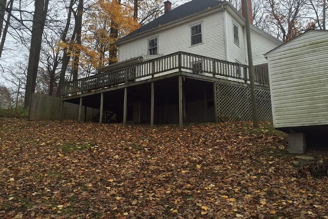 Building Photo - 2705 Valley View Ave