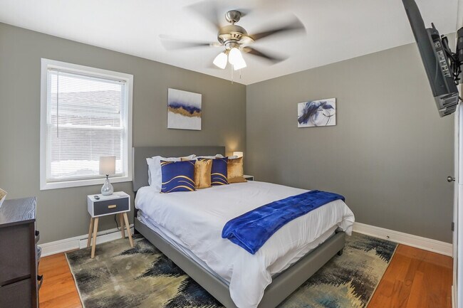 Building Photo - 5305 N Harlem Ave