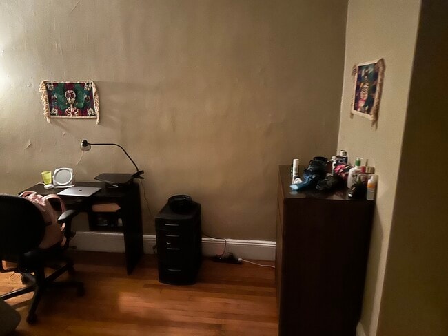 Building Photo - 54 Egmont St