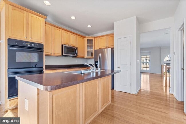 Building Photo - 200 Chesterbrook Ct
