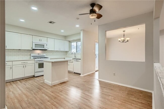 Building Photo - 12408 Turtleback Ln