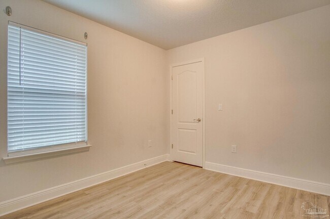Building Photo - 8810 Derby Ln